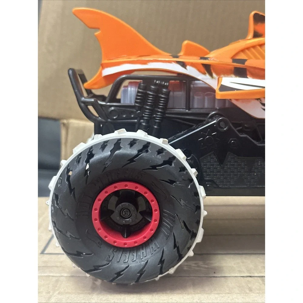 Hot Wheels Tiger Shark Remote Control Car w/ Controller, Orange&Black (untested)